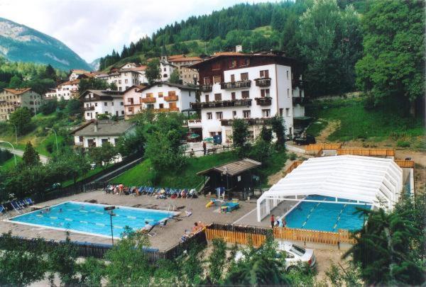 Sporting Hotel Club Pelos Экстерьер фото