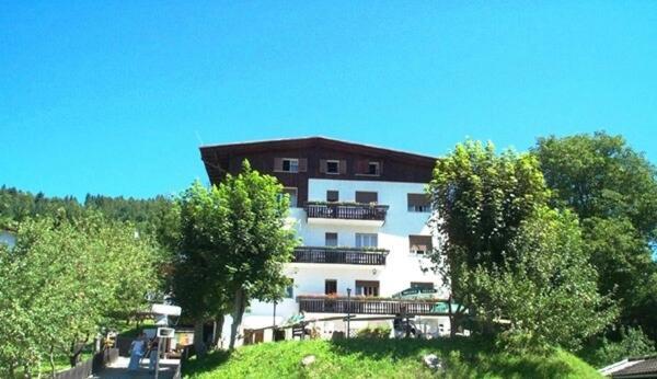 Sporting Hotel Club Pelos Экстерьер фото